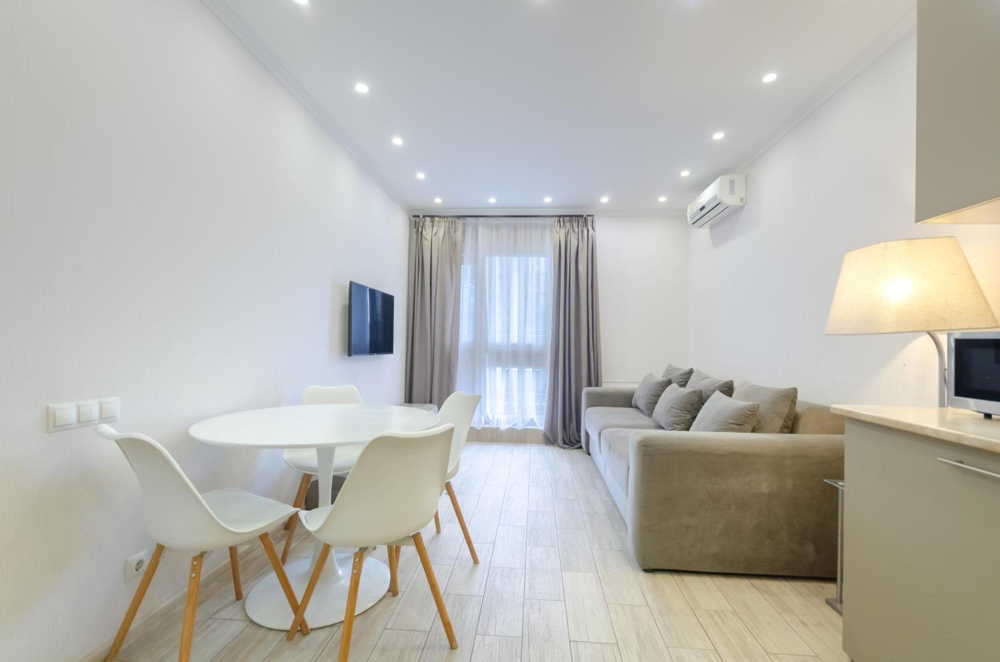 Petrovdom Apartments 3-143 In Rc Central Park, 7 John Mccain Street Kyiv Exterior photo